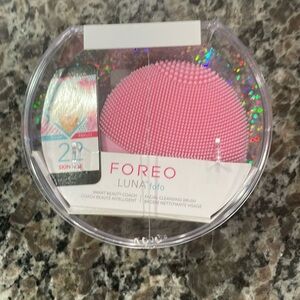 FOREO LUNA fofo pearl pink. Facial cleaning brush.